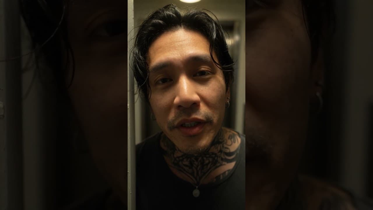 The Man Waiting at the Door, The three doorway checks scene. Fictional adult character on Huangguo Peipei