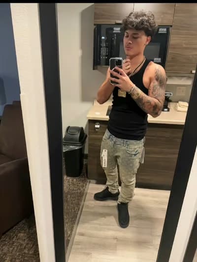 Alex Chino，Pijama party with… ur ex??